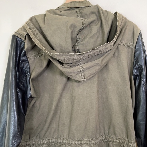 ARITZIA |  TALULA TROPER ARMY UTILITY FAUX LEATHER SLEEVE JACKET - Picture 13 of 16